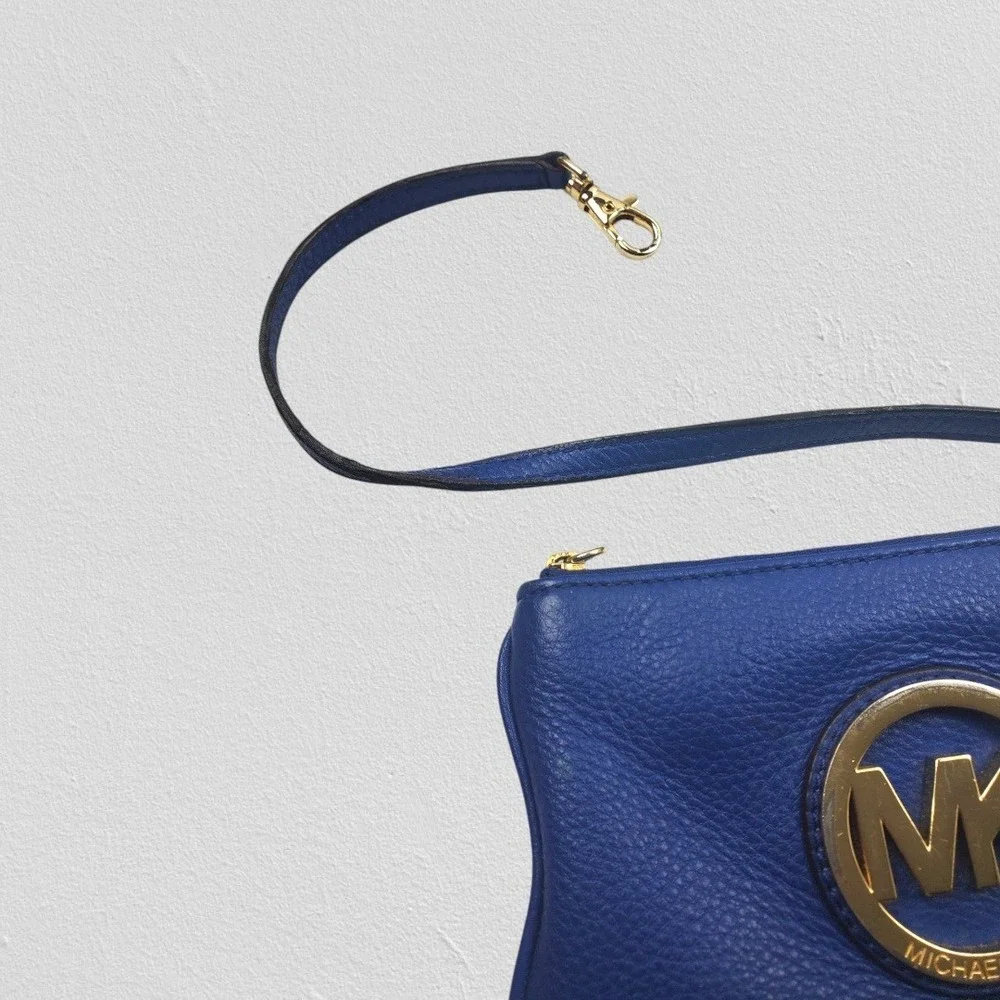 Michael Kors Fulton Cobalt Blue‎ Pebbled Leather Wristlet Gold MK Logo Pouch